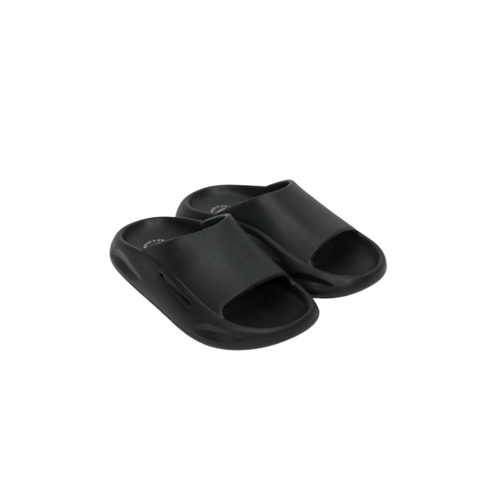 CUBS Adults Pillow Slipper High Platform Black