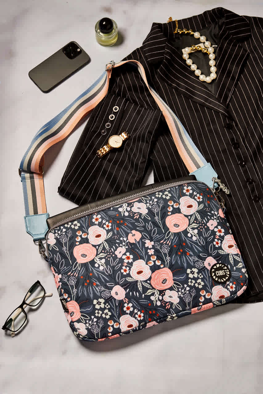 Blooming Flowers Rose Laptop Bag With Strap 15 Inch